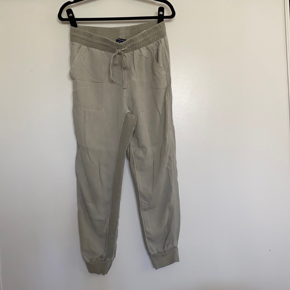 Splendid Joggers in light Sage Green